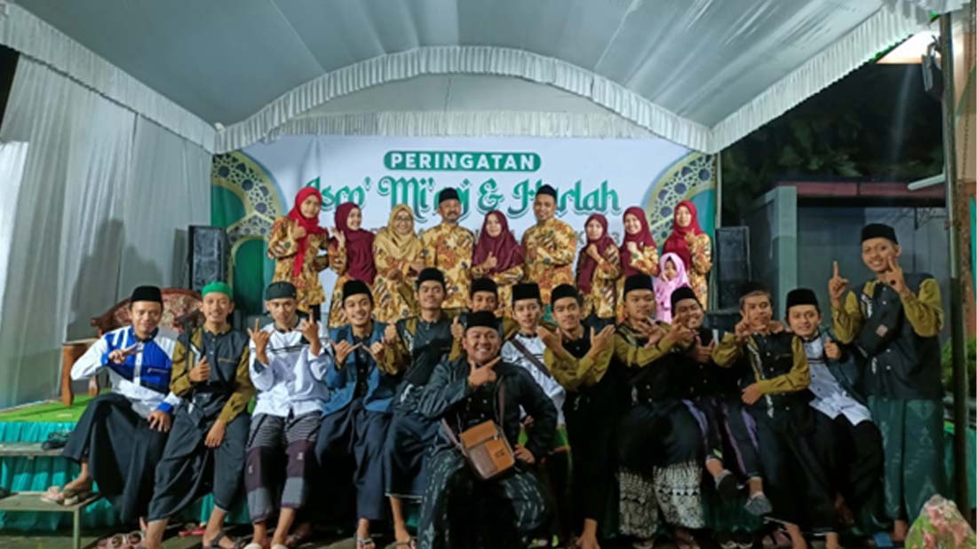 logo rohmatul lil alamin (5)